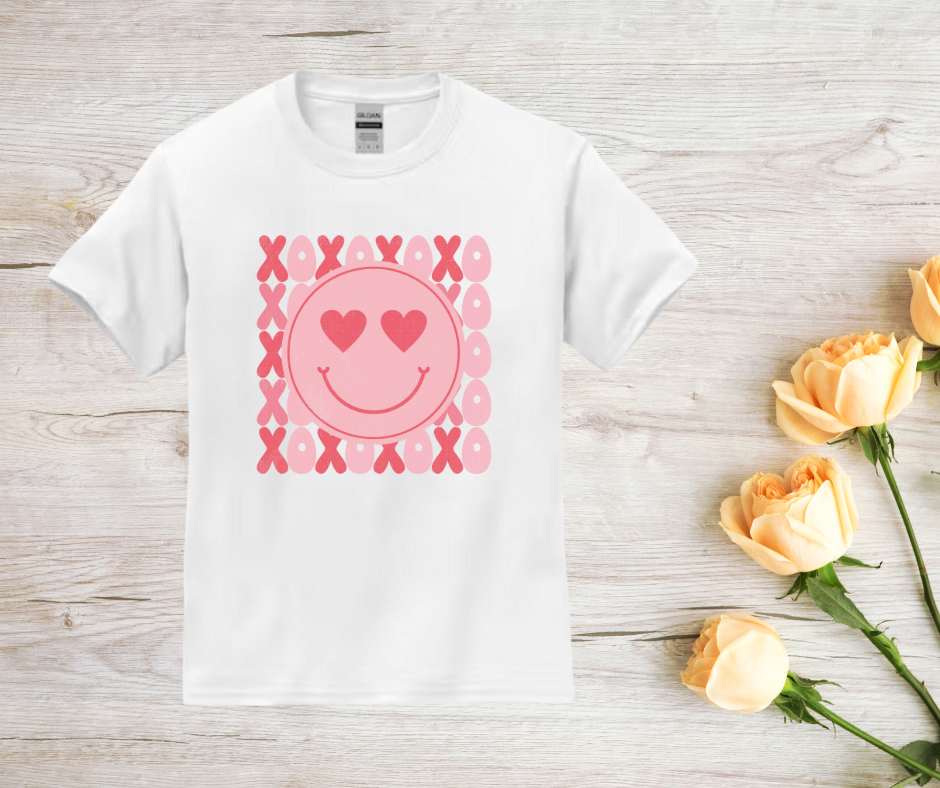 XOXO smiley tee